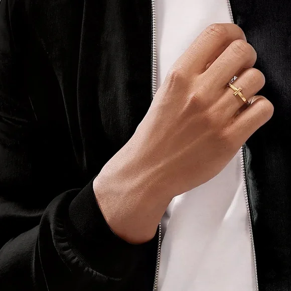 NEW Tiffany & Co T1 Ring in 18K Yellow Gold, 2.5 mm Wide size 9.5